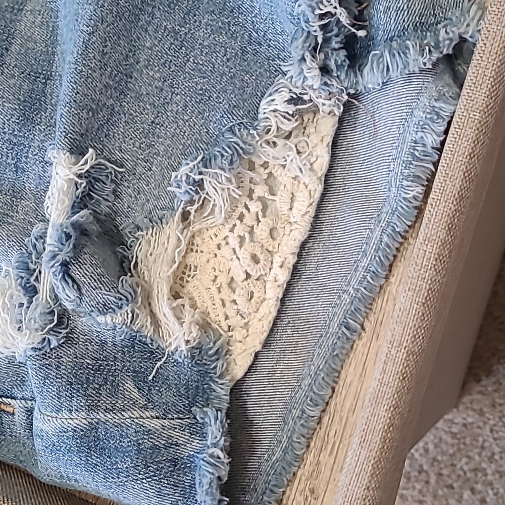 AE Shortie High Rise Shorts Crochet Pockets Size 4 - Picture 4 of 10